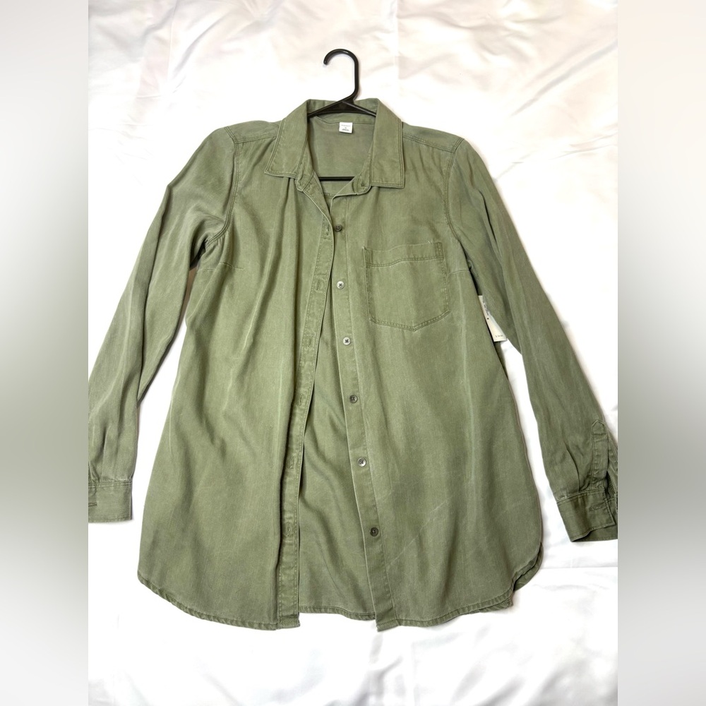 Old Navy Sage Green Shirt